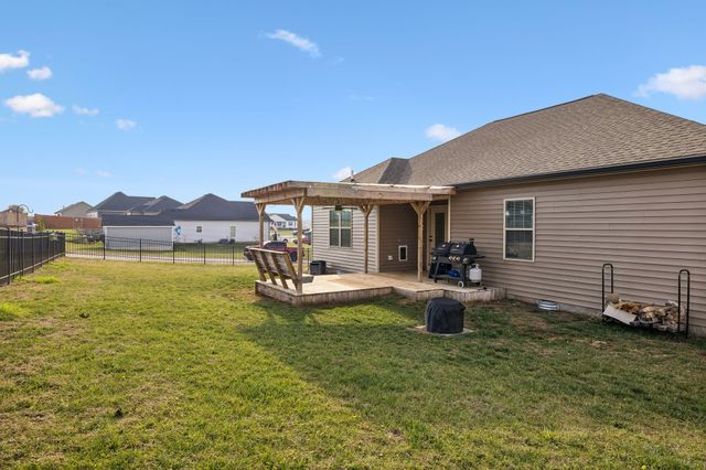 1203 Fredricksburg St, Franklin, KY 42134