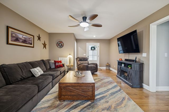 1203 Fredricksburg St, Franklin, KY 42134