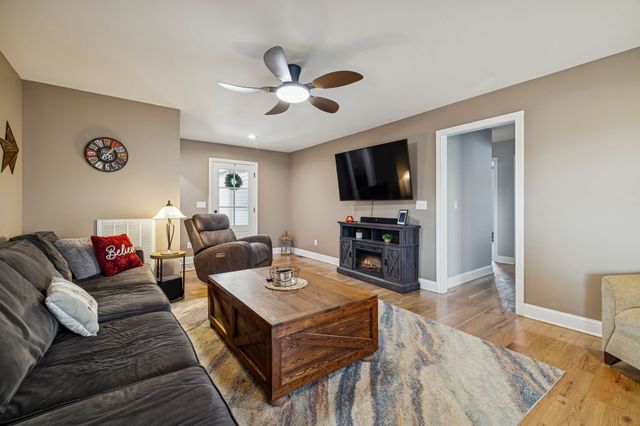 1203 Fredricksburg St, Franklin, KY 42134