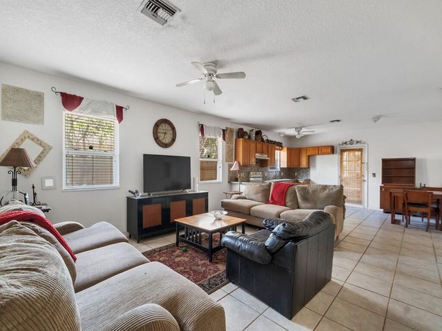 6055 7th Place, Vero Beach, FL 32968