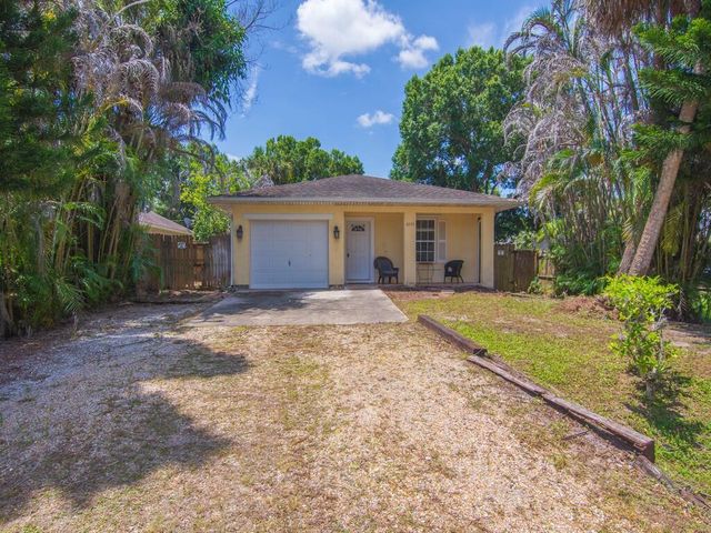 6055 7th Place, Vero Beach, FL 32968