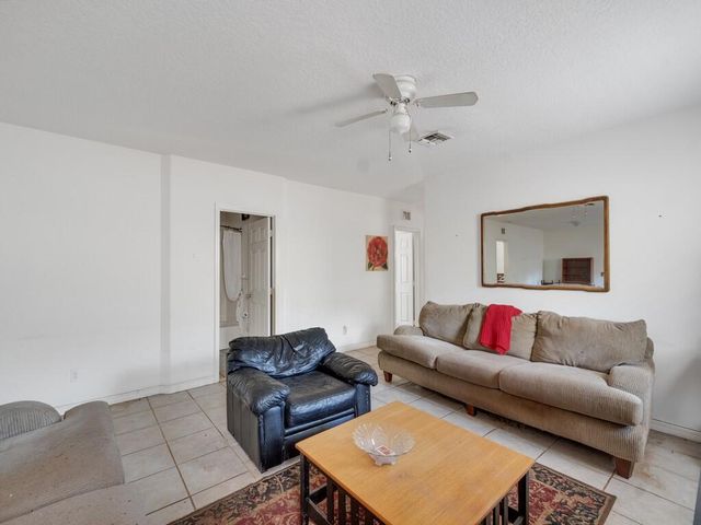 6055 7th Place, Vero Beach, FL 32968