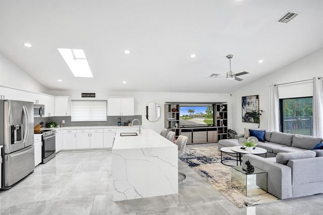 10875 Boca Woods Lane, Boca Raton, FL 33428