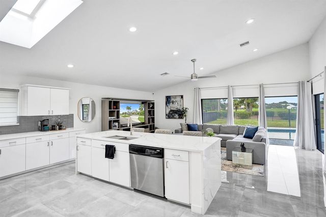 10875 Boca Woods Lane, Boca Raton, FL 33428