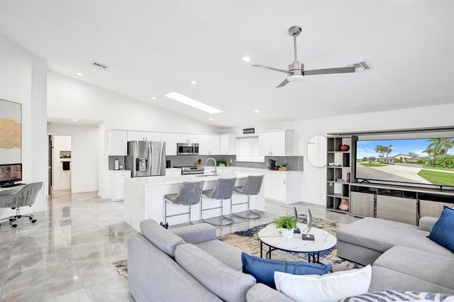 10875 Boca Woods Lane, Boca Raton, FL 33428