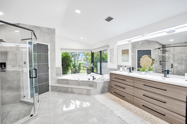 10875 Boca Woods Lane, Boca Raton, FL 33428
