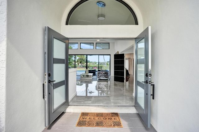 10875 Boca Woods Lane, Boca Raton, FL 33428