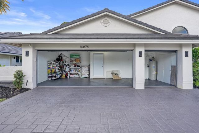 10875 Boca Woods Lane, Boca Raton, FL 33428