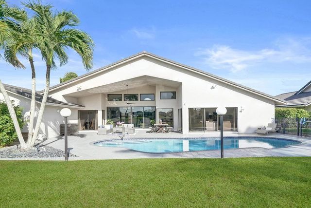 10875 Boca Woods Lane, Boca Raton, FL 33428