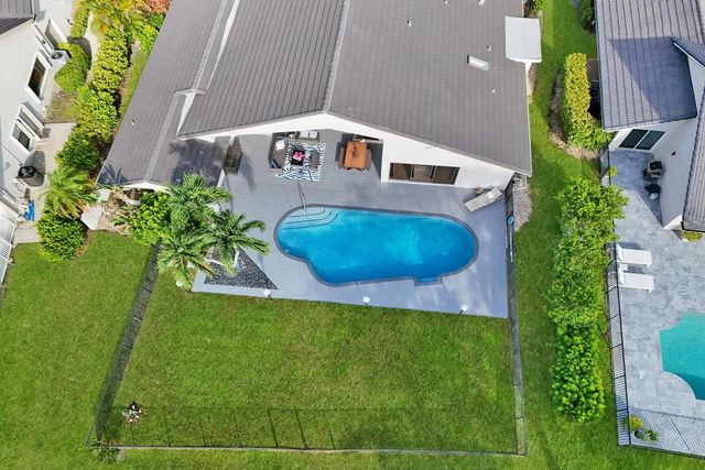 10875 Boca Woods Lane, Boca Raton, FL 33428
