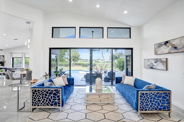 10875 Boca Woods Lane, Boca Raton, FL 33428