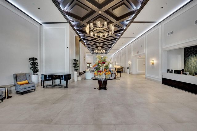 10875 Boca Woods Lane, Boca Raton, FL 33428