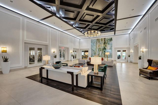 10875 Boca Woods Lane, Boca Raton, FL 33428