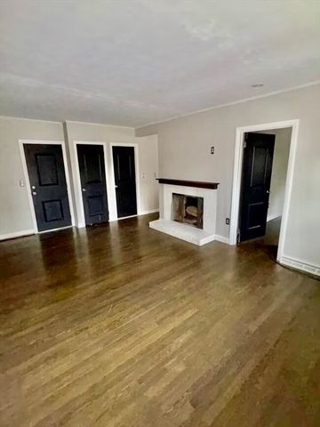 15 Beverly Hill 2, Canton, MA 02021