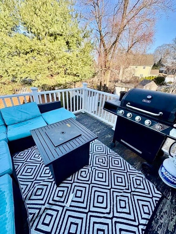 15 Beverly Hill 2, Canton, MA 02021