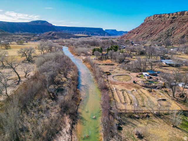 57 W MAIN ST, Rockville, UT 84763