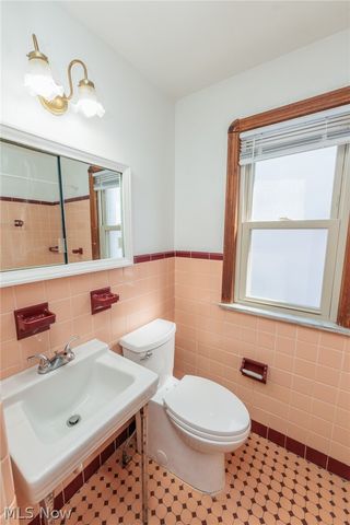 18119 Windward Road, Cleveland, OH 44119