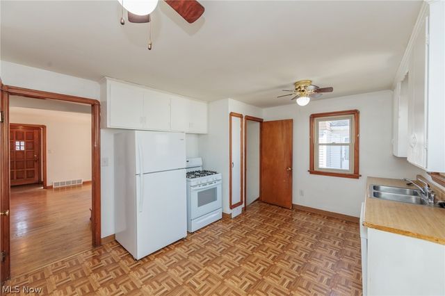 18119 Windward Road, Cleveland, OH 44119