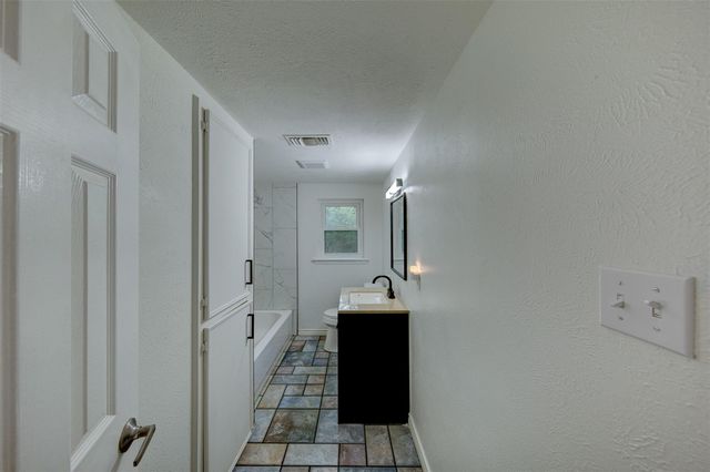 3115 Michael Street, Bacliff, TX 77518