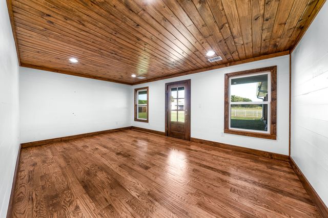 5900 County Road 3704, Athens, TX 75752