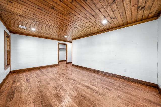 5900 County Road 3704, Athens, TX 75752