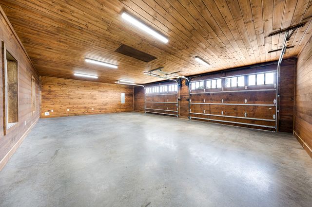 5900 County Road 3704, Athens, TX 75752