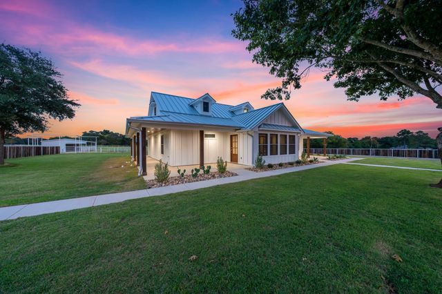 5900 County Road 3704, Athens, TX 75752