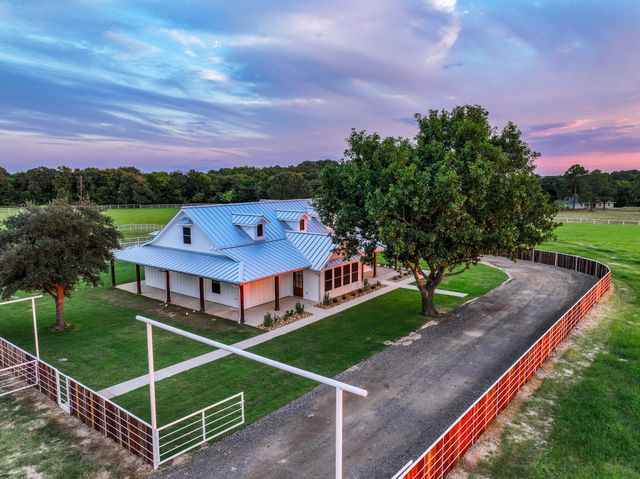 5900 County Road 3704, Athens, TX 75752