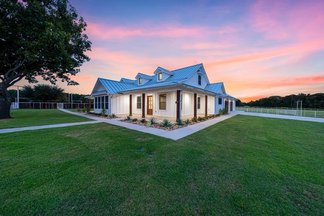 5900 County Road 3704, Athens, TX 75752