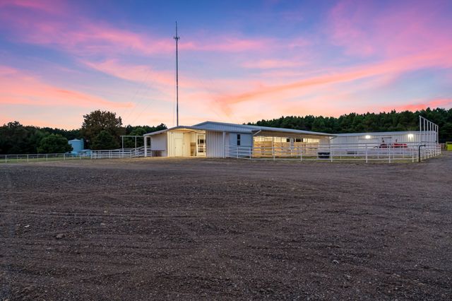 5900 County Road 3704, Athens, TX 75752