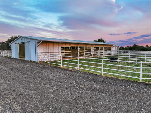 5900 County Road 3704, Athens, TX 75752
