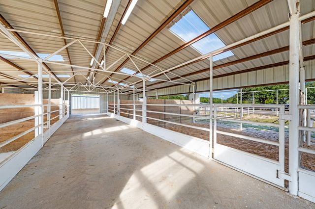 5900 County Road 3704, Athens, TX 75752