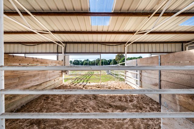 5900 County Road 3704, Athens, TX 75752