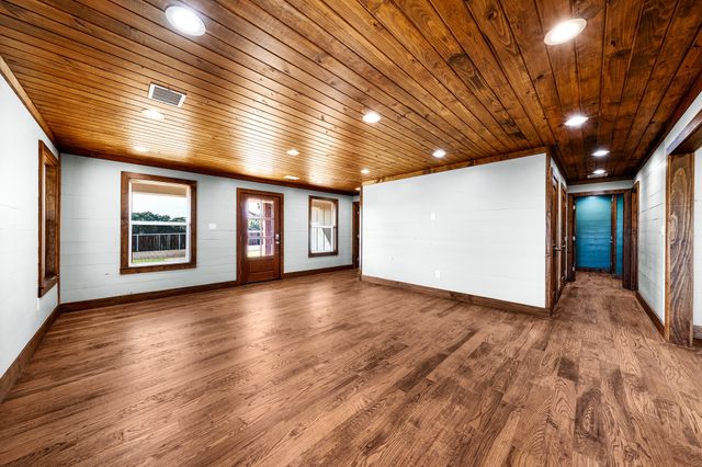 5900 County Road 3704, Athens, TX 75752