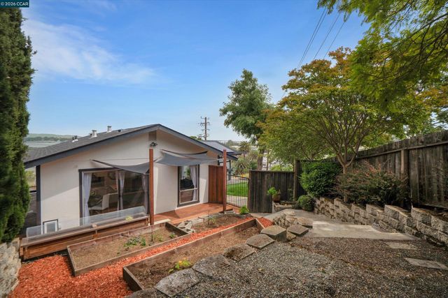 125 Foster St, Martinez, CA 94553