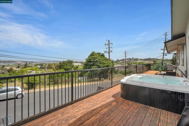 125 Foster St, Martinez, CA 94553