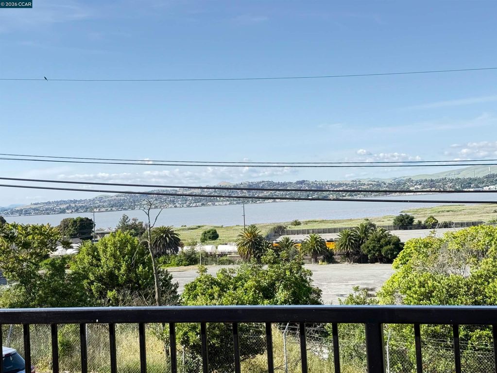 125 Foster St, Martinez, CA 94553