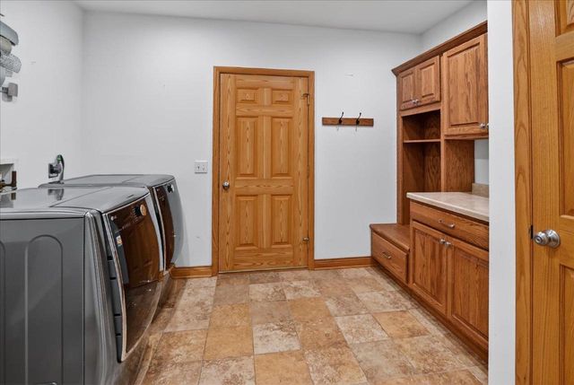 2292 Dahlk Circle, Verona, WI 53593