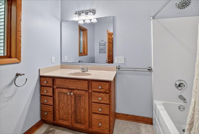 2292 Dahlk Circle, Verona, WI 53593