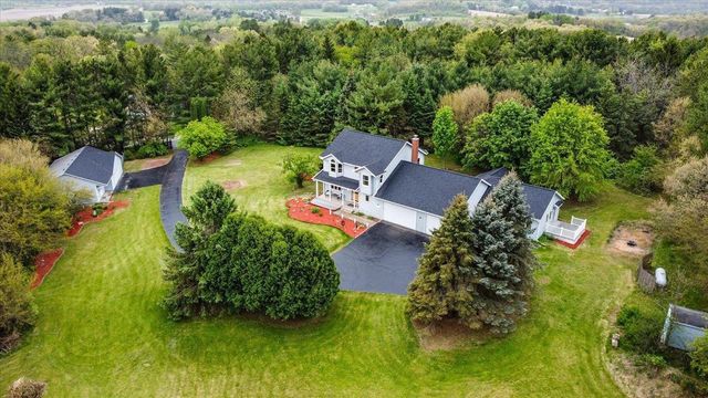 2292 Dahlk Circle, Verona, WI 53593