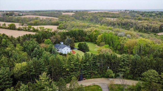 2292 Dahlk Circle, Verona, WI 53593