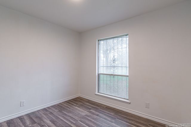 6142 lawn valley, San Antonio, TX 78242