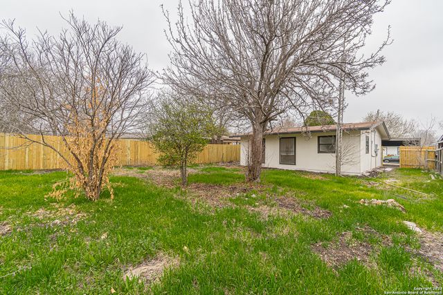 6142 lawn valley, San Antonio, TX 78242