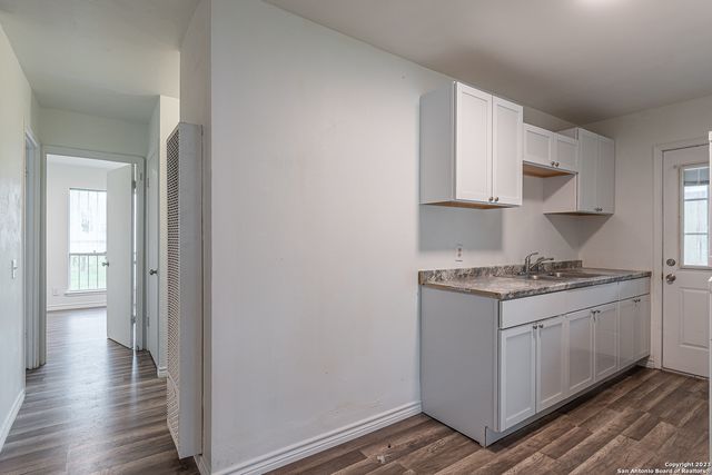 6142 lawn valley, San Antonio, TX 78242