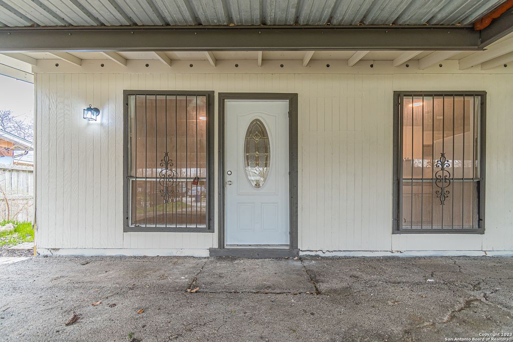 6142 lawn valley, San Antonio, TX 78242