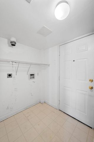 311 Gazebo Cir 311, Reading, MA 01867