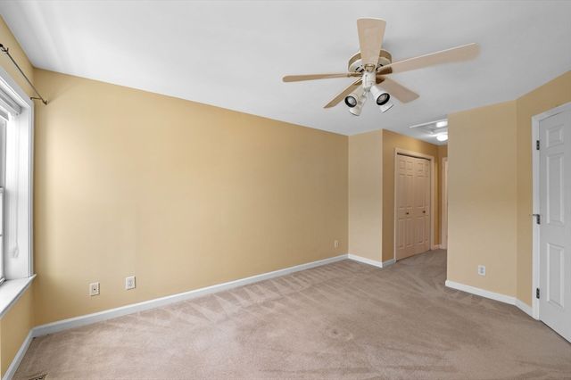 311 Gazebo Cir 311, Reading, MA 01867