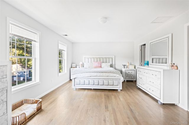24 Belmont Road, Sound Beach, NY 11789