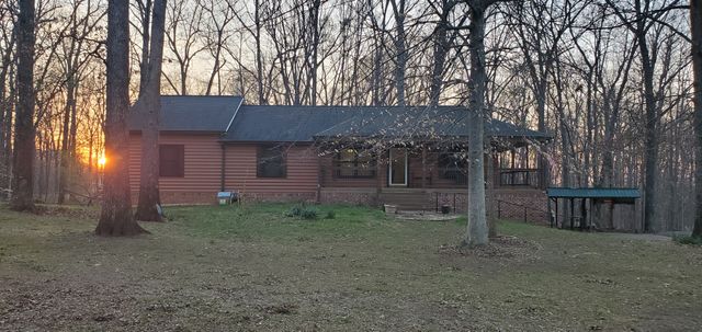 1109 Ellis Ct, Chapmansboro, TN 37035