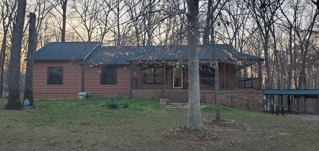 1109 Ellis Ct, Chapmansboro, TN 37035